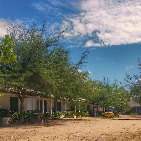 Bayu Melawi Chalet Hotel Bachok Exterior photo