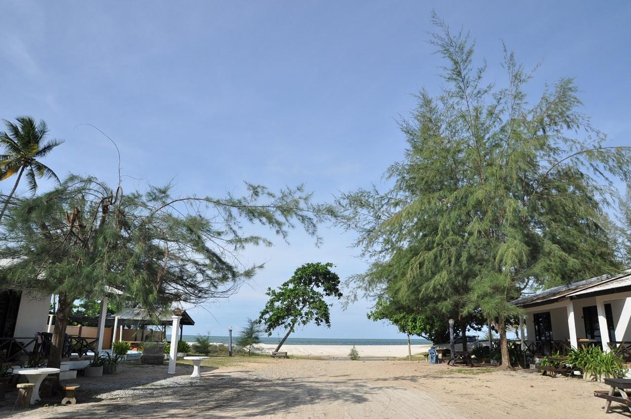 Bayu Melawi Chalet Hotel Bachok Exterior photo
