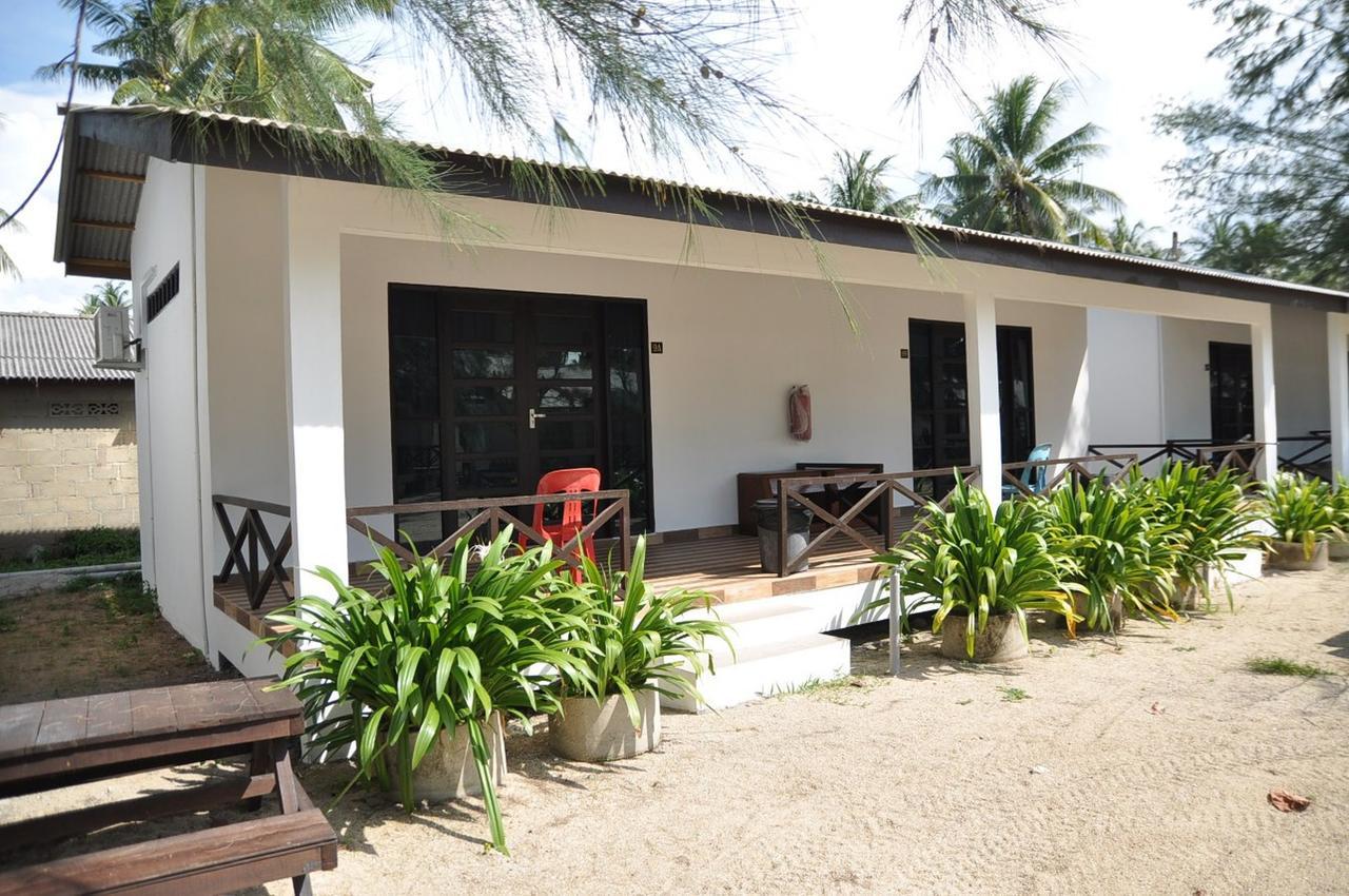 Bayu Melawi Chalet Hotel Bachok Exterior photo